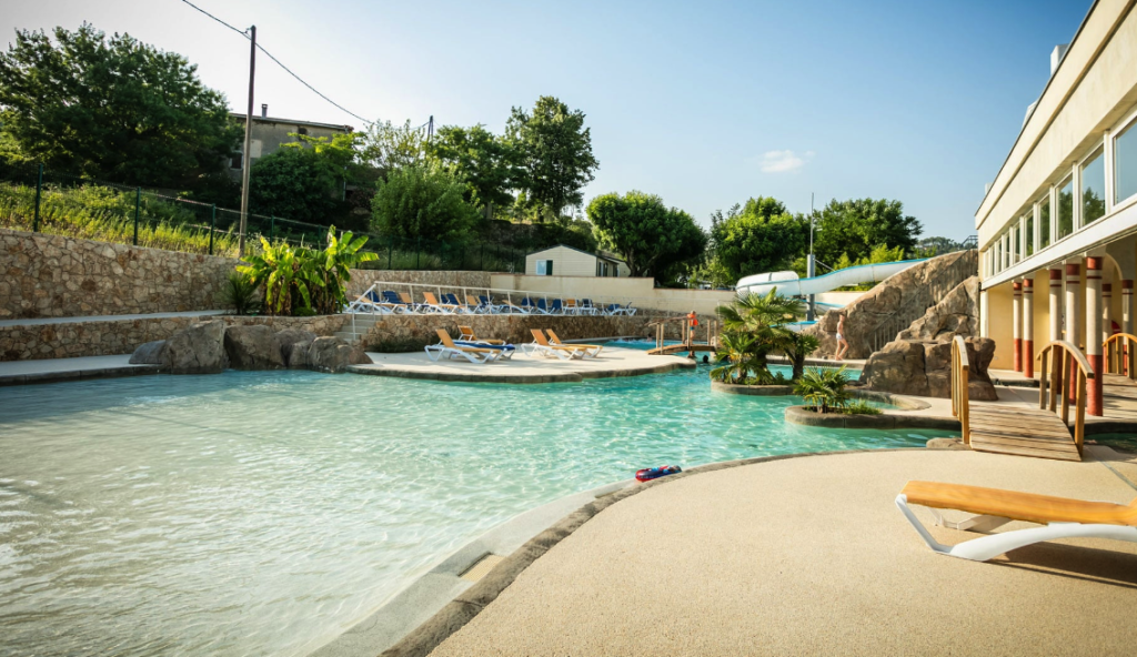 camping anduze 5 étoiles