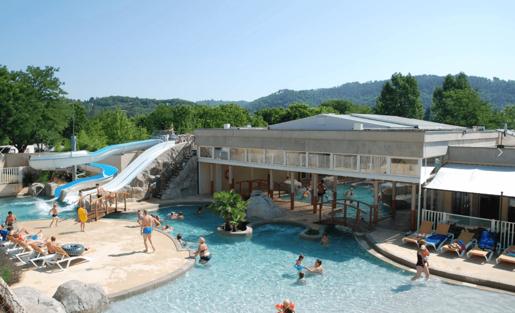 Camping piscine toboggan sud de la France